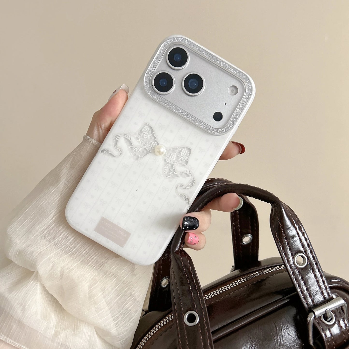 Korean Ins Simple Hollow-out Love Heart Pearl Sparkling Diamond Bow Phone Case for iPhone 17 16 15 14 13 Pro Max Back Cover Fund